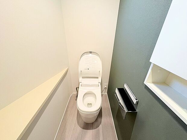 トイレは2ヶ所にございますので、家族が多いご家庭や、慌しい朝も安心です。
