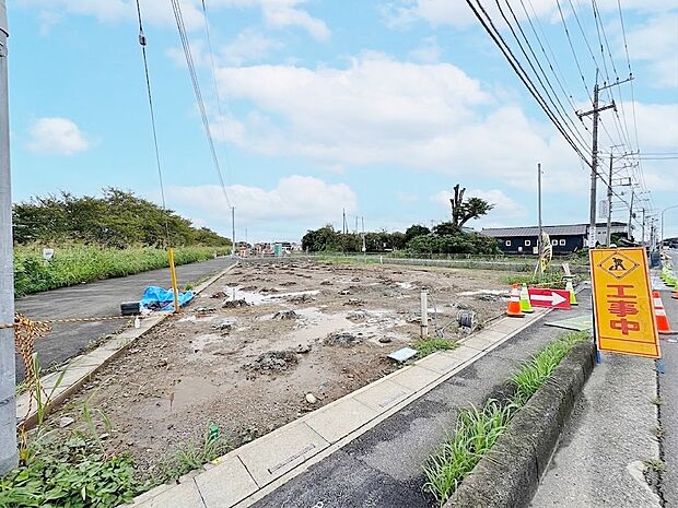 二部屋から行き来できる続きバルコニーを配置しています。(令和8年9月撮影)