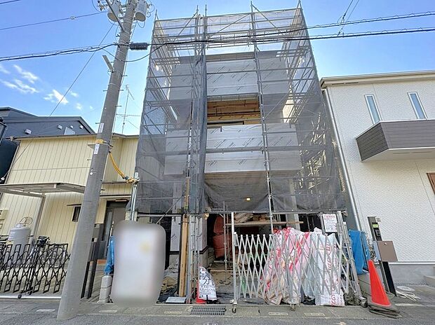 ルーフバルコニー付き4LDK。季節・気候・時代の背景に捉われない珠玉の邸を実現。(令和8年9月 撮影)