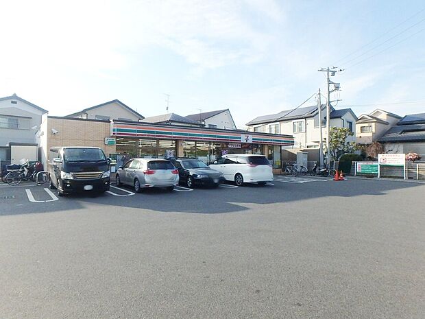 セブン-イレブン さいたま曲本3丁目店まで約650m