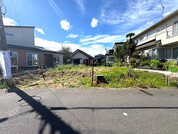 東側4.5m公道に面した整形地。(令和8年9月 撮影)