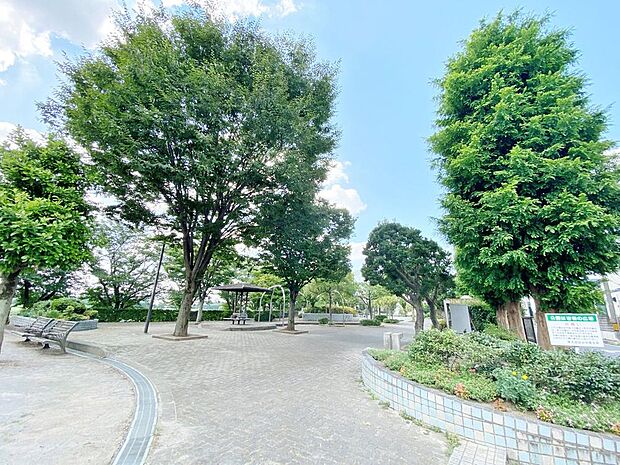本村公園まで約350m