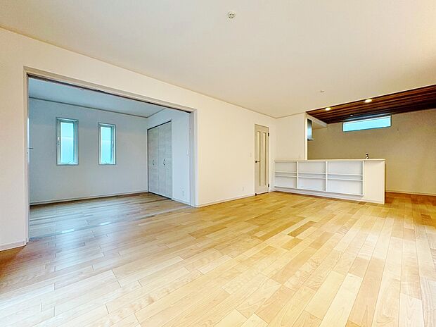 住む人の暮らしを心地よく彩り、愛着の深まるリビング空間へ。