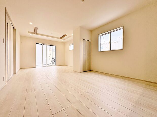 どこにいても空間全体を見渡せるおしゃれなLDKです。