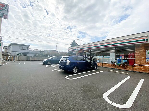 セブンイレブン　大宮三橋4丁目店まで約750m