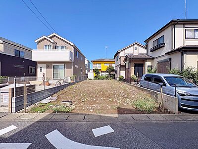 外観:教育施設や商業施設が徒歩10分圏内で便利な住環境。(令和8年9月撮影) 外観:教育施設や商業施設が徒歩10分圏内で便利な住環境。(令和8年9月撮影)