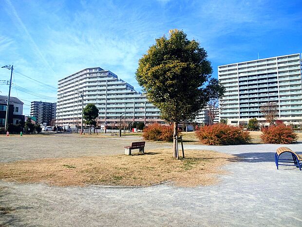 浦和美園4丁目公園まで約1700m