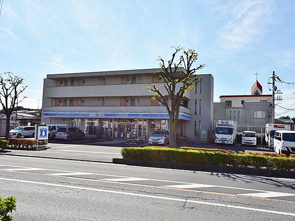 ローソン東川口四丁目店で約600m
