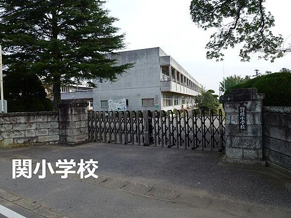 白子町立関小学校まで2800m