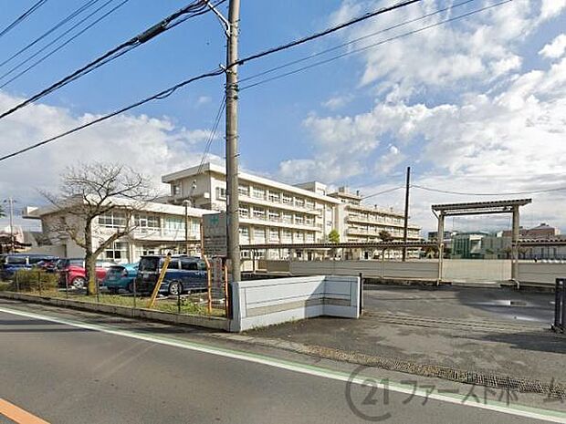 南古谷小学校まで1080m