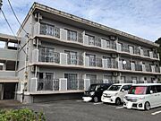 伯耆溝口駅より徒歩8分 築24年3ヶ月 3階建の賃貸物件