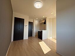 アジュール東福原 206 2階1LDKのリビング/ダイニング