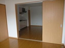 プレゼンス 4B 4階1LDKのリビング/ダイニング