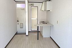 ハートハウス 203 2階ワンルームのリビング/ダイニング