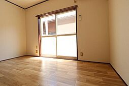 メゾン新川田 102