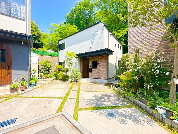 この家からスタートする「新しいライフスタイル」はご家族にとって大切で貴重な時間。少しでも豊かに、そして快適に…そんな理想の暮らしを叶えてくれるお家になるはずです。