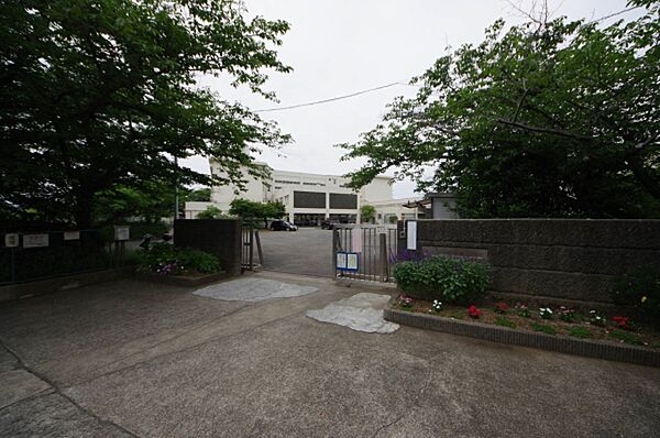 鎌倉市立西鎌倉小学校まで700m、鎌倉市立西鎌倉小学校
