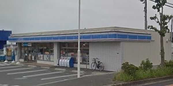 ローソン木更津清見台東店まで676m