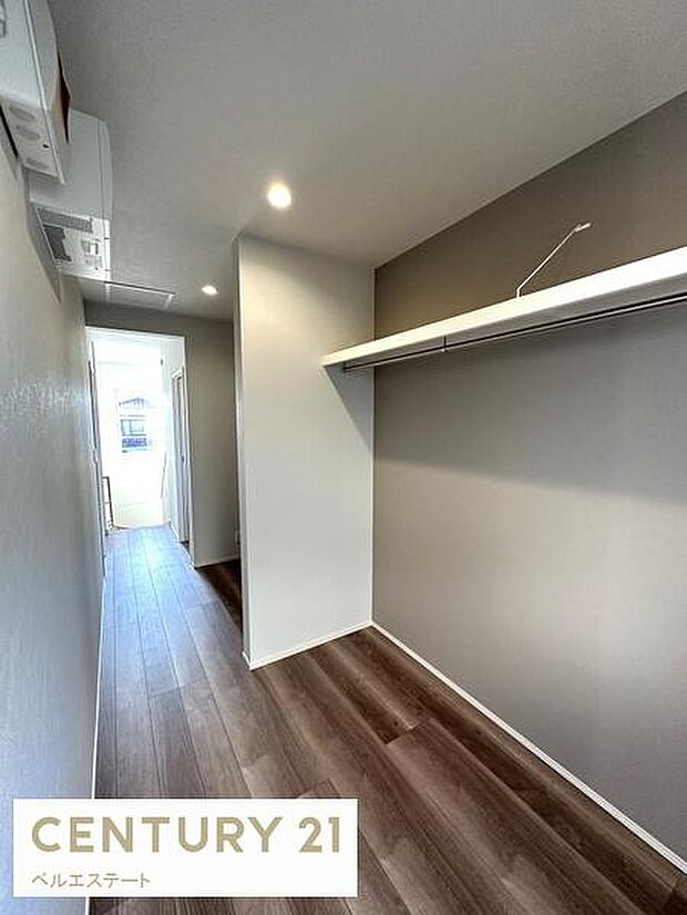 衣類もバッチリ収納可能です☆