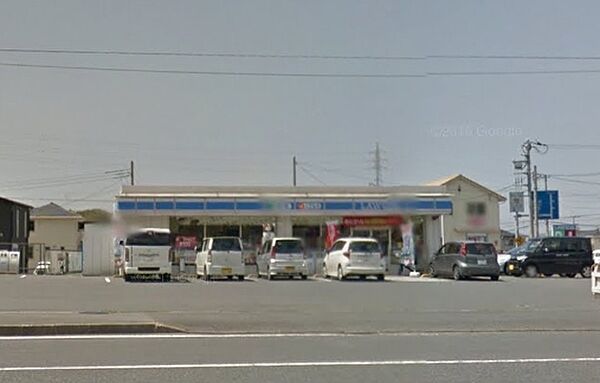 ローソン君津郡店まで895m