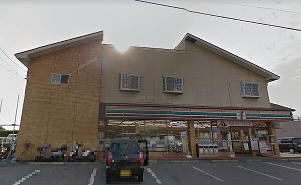 セブンイレブン木更津港南台店まで373m