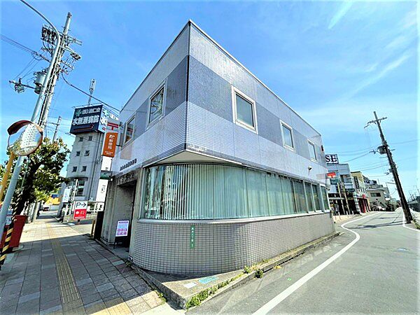島本水無瀬郵便局まで908m