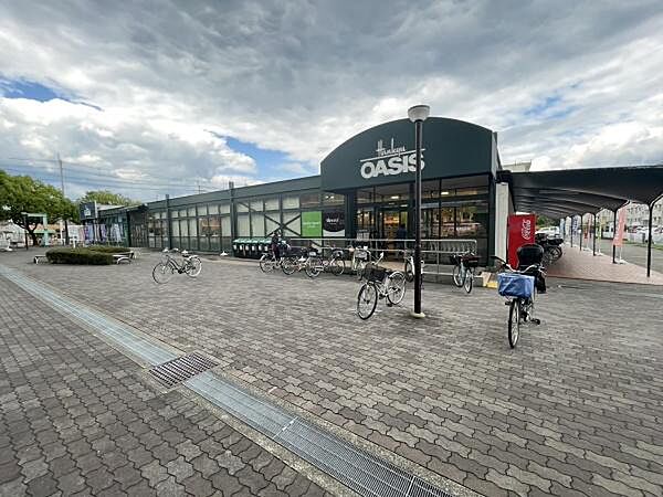 阪急オアシス デイリーマート富田店まで513m
