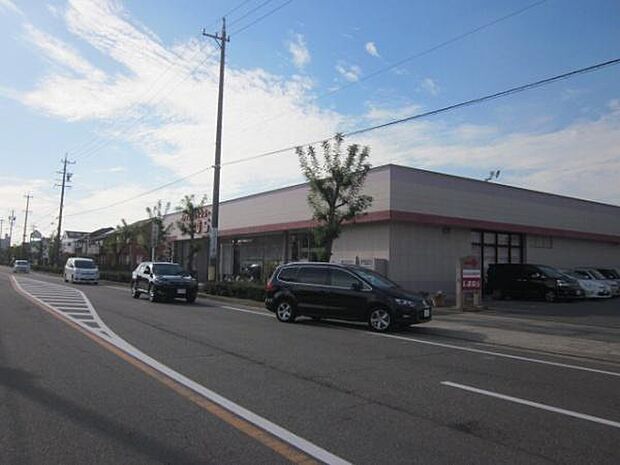 ファッションセンターしまむらまで400m