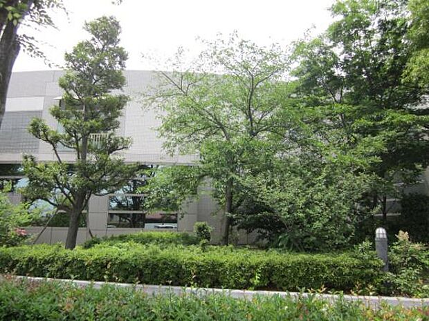 碧南図書館まで600m