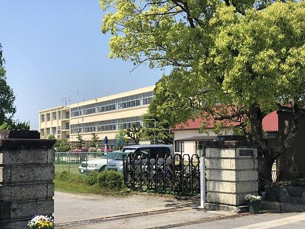 高取小学校まで1000m