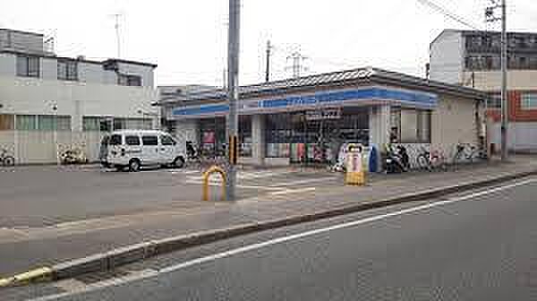ローソン伏見向島店まで896m