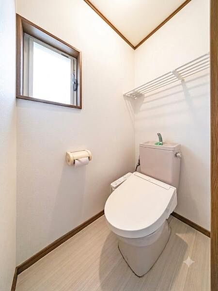 ※室内写真はAIにより家具・荷物等を除去加工したイメージです。実際の内装の状態（壁・床の状態等）とは一部異なる場合があります。