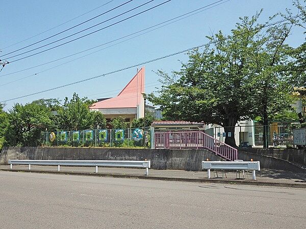 竹山幼稚園まで531m