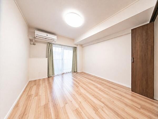 ※室内写真はAIにより家具・荷物等を除去加工したイメージです。実際の内装の状態（壁・床の状態等）とは一部異なる場合があります。