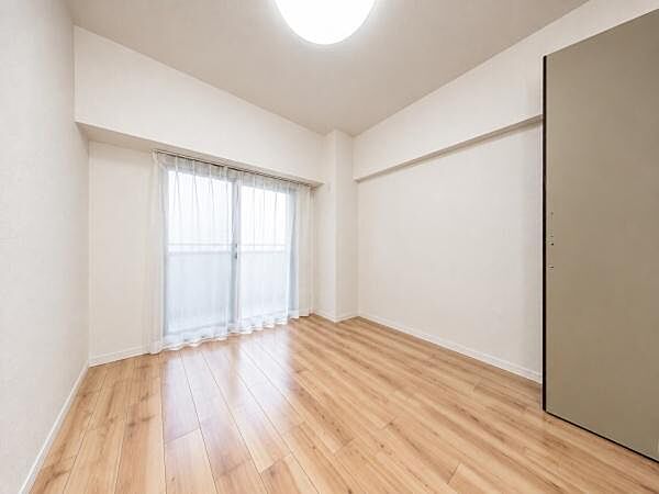 ※室内写真はAIにより家具・荷物等を除去加工したイメージです。実際の内装の状態（壁・床の状態等）とは一部異なる場合があります。