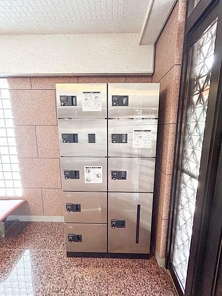 宅配ボックス完備