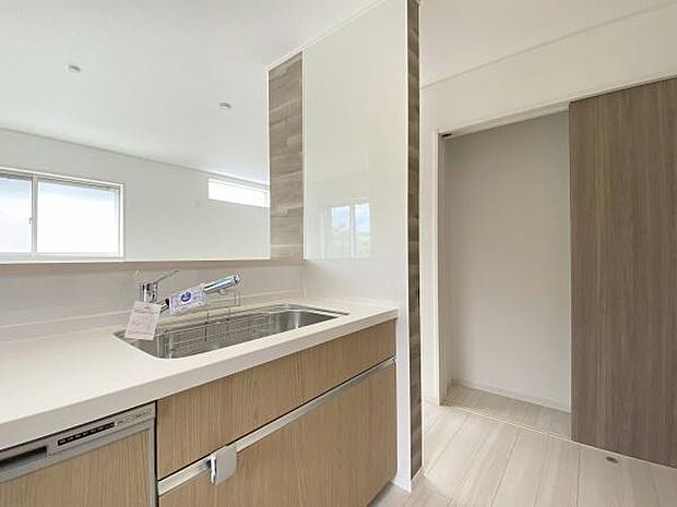 リビング収納あり！