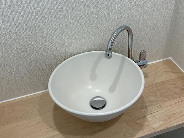 二階にも手洗いボウルが設置されています。