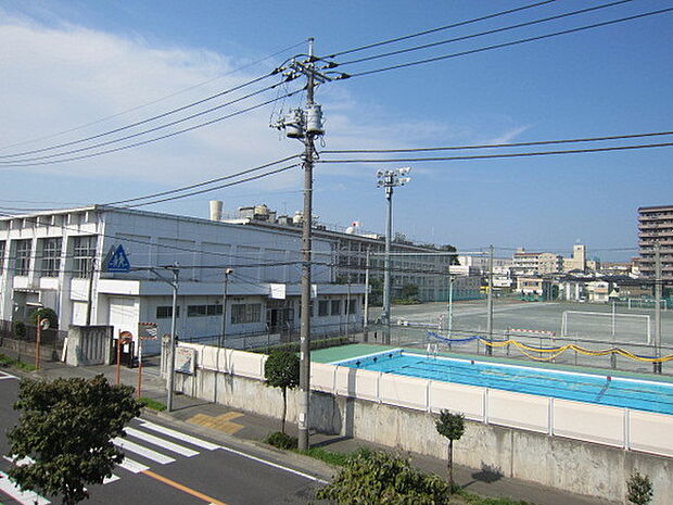 福生市立福生第二中学校まで1810m