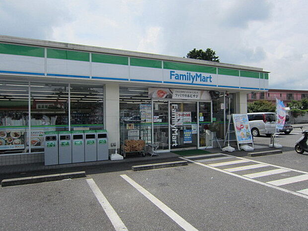 ファミリーマートあきる野草花店まで490m