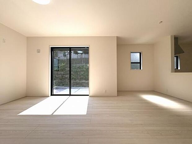 キッチンまで一続きの空間となっています。