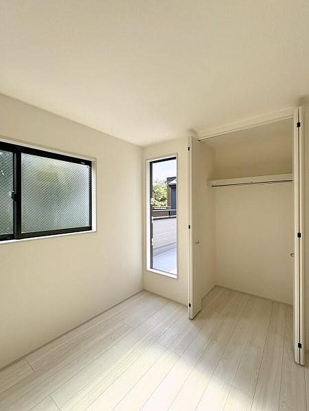 8帖洋室クローゼット。