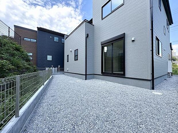 家庭菜園やガーデニングなどが楽しめます。