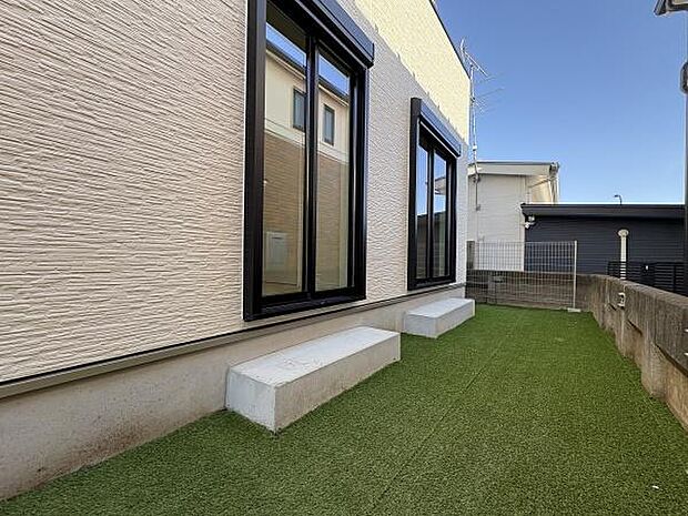 お庭スペースがあります。