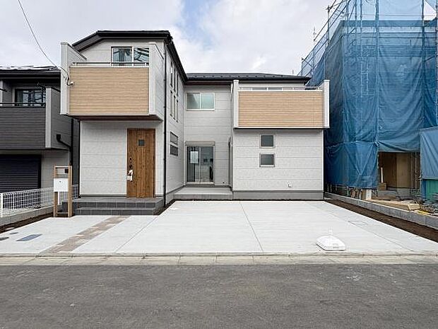 並列2台駐車可能です。