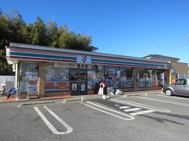 セブンイレブンあきる野瀬戸岡店まで374m