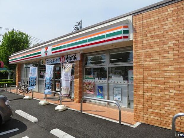 セブンイレブンあきる野草花店まで867m