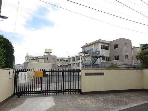 武蔵村山市立第三中学校まで1236m