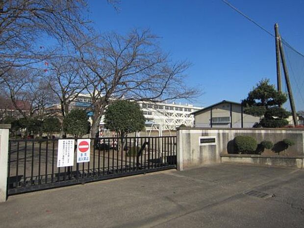 あきる野市立西中学校まで1401m