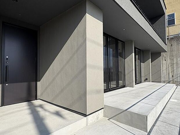 陽当たりよいテラスの様子です